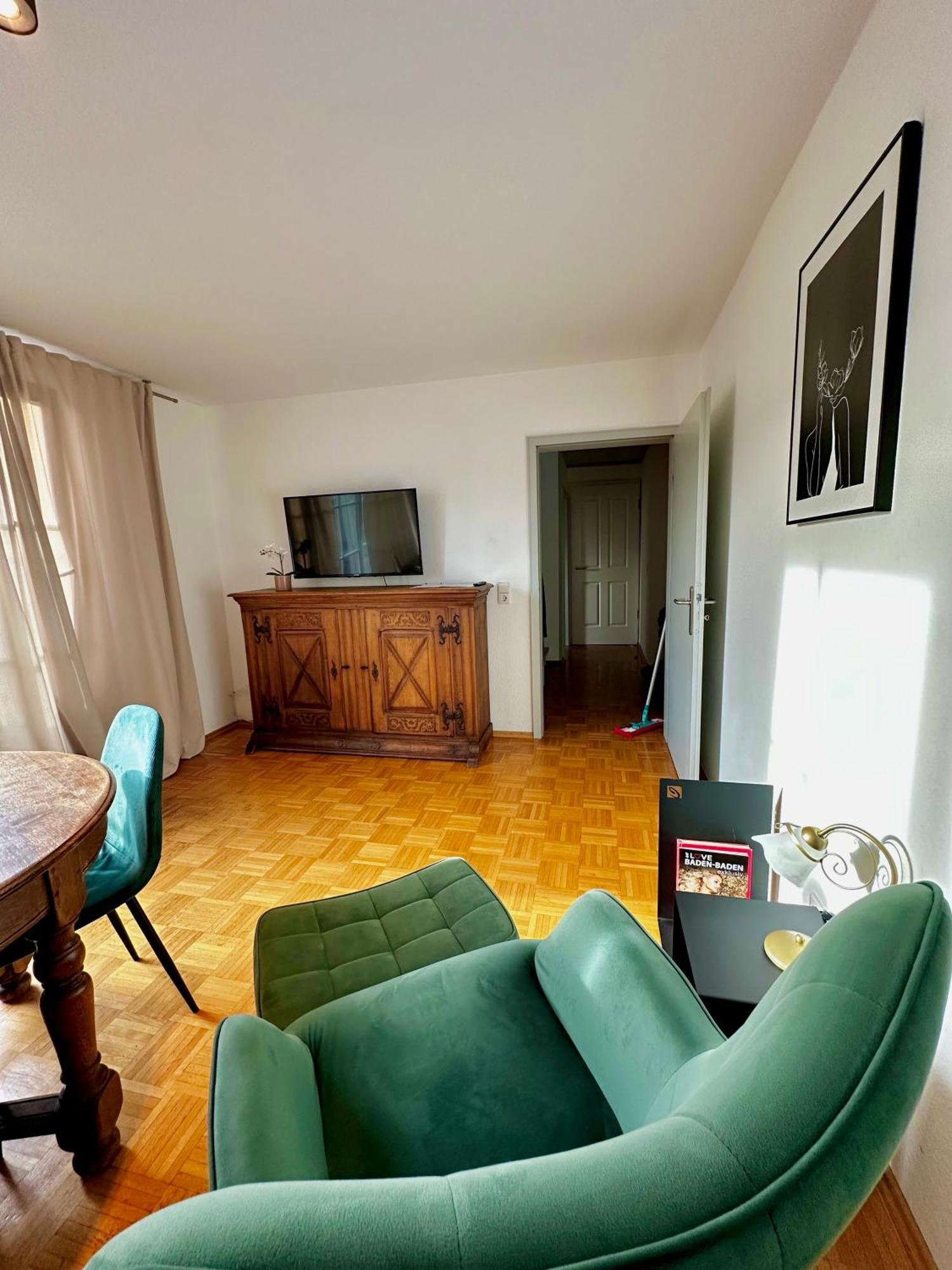 Hirsch Appartements Баден-Баден Экстерьер фото